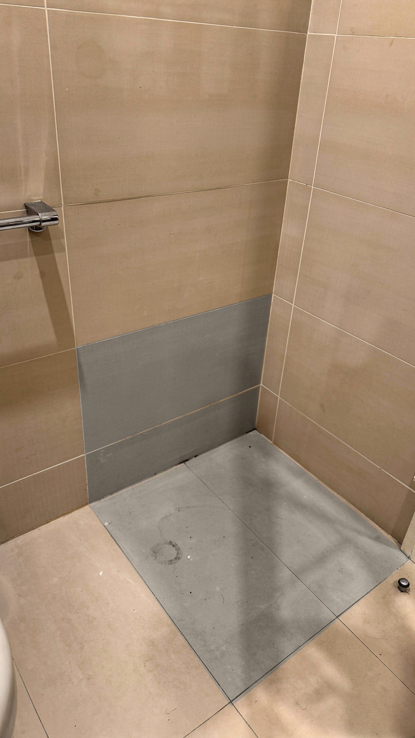 Color composite of Neutra · Taupe